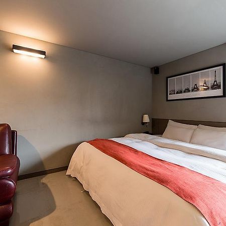 Tara Hotel Seoul Exteriör bild