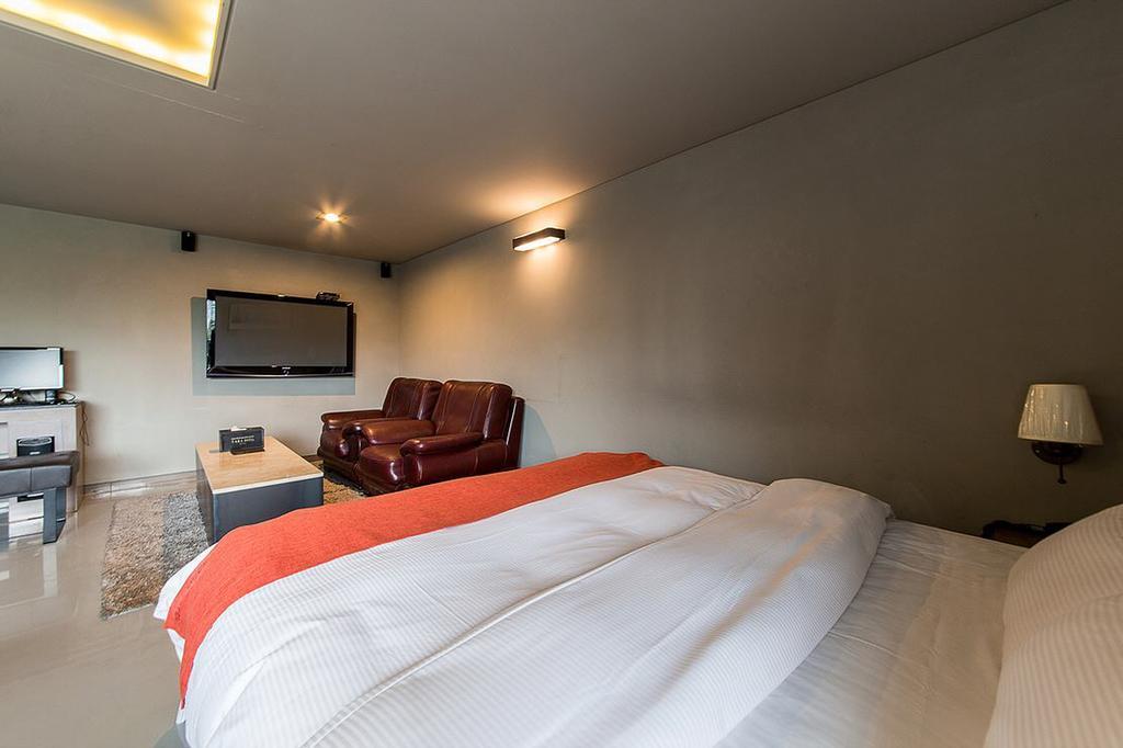 Tara Hotel Seoul Rum bild