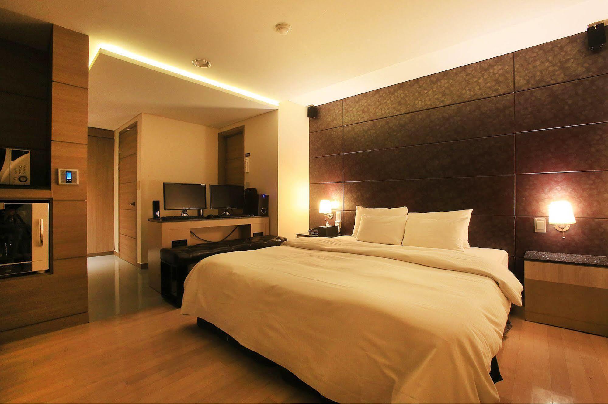 Tara Hotel Seoul Exteriör bild