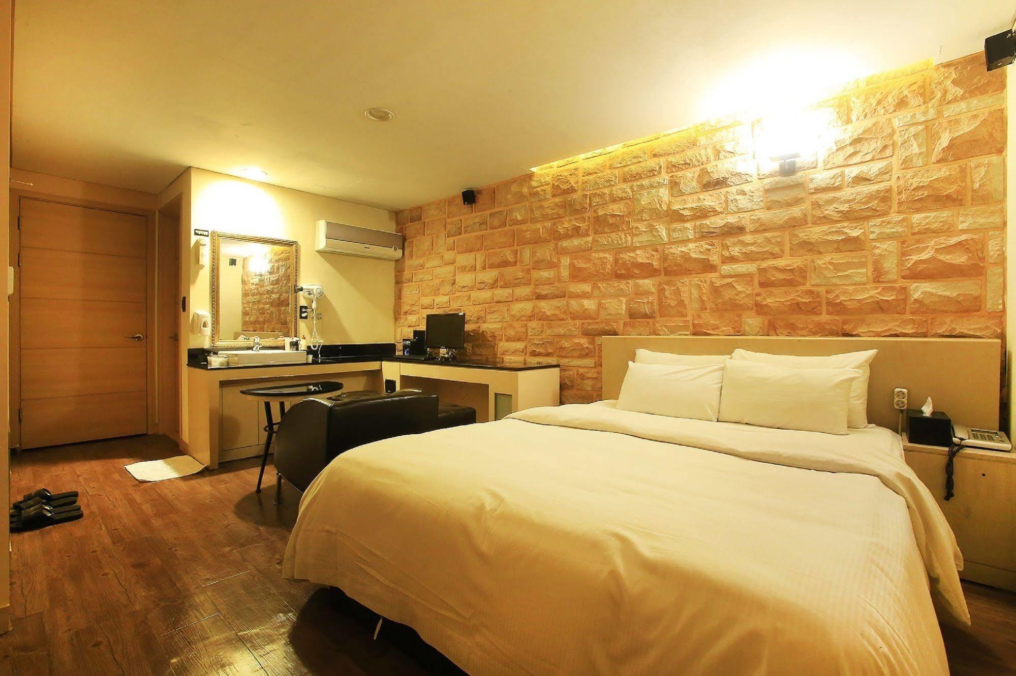 Tara Hotel Seoul Exteriör bild