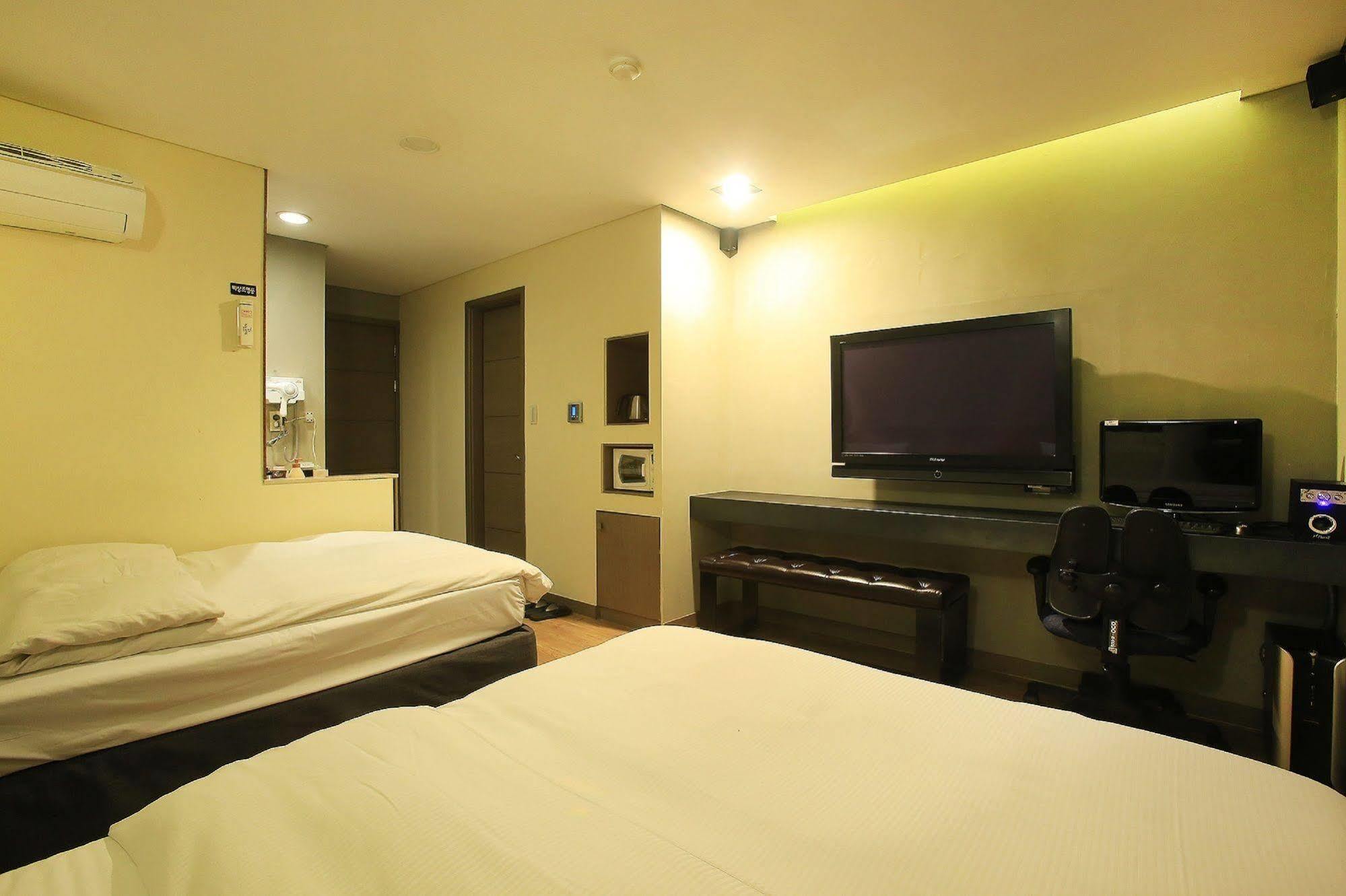 Tara Hotel Seoul Exteriör bild